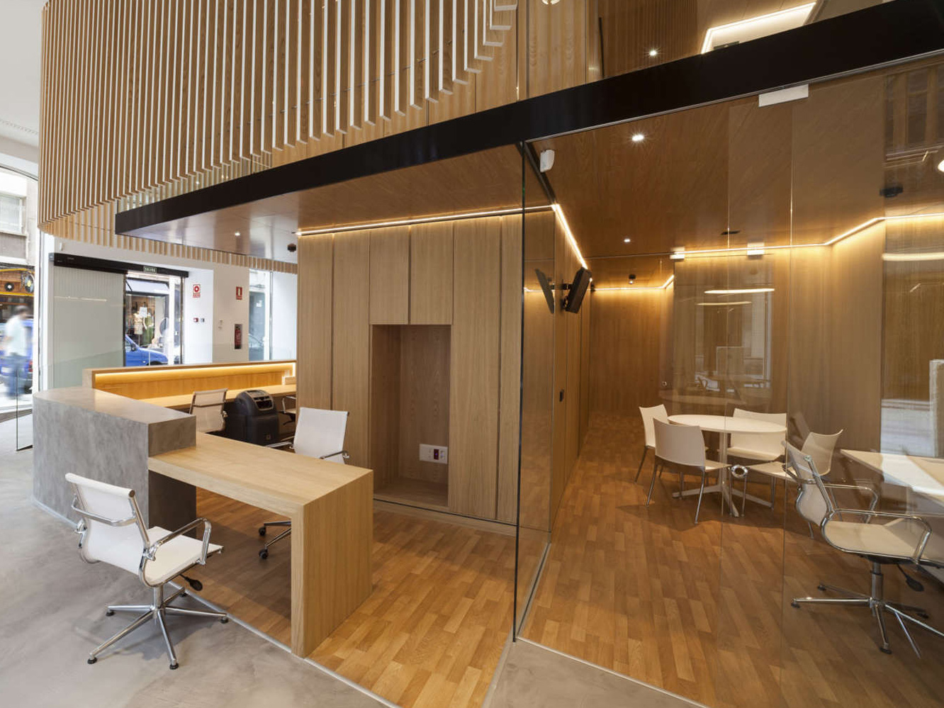 1200平方挑高复式办公室装修设计项目(图1)